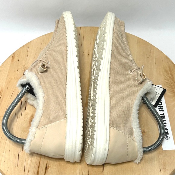 Hey Dude Wendy Corduroy Cream Womens Slip On Comfort Shoes NWT - 9 US & 40 EUR - Picture 8 of 9